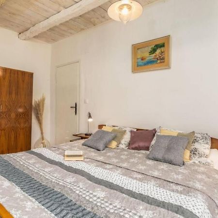 Willa Casa Di Pietra Matelici Divšići Zewnętrze zdjęcie