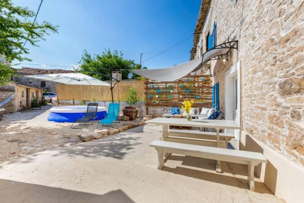 Willa Casa Di Pietra Matelici Divšići Zewnętrze zdjęcie